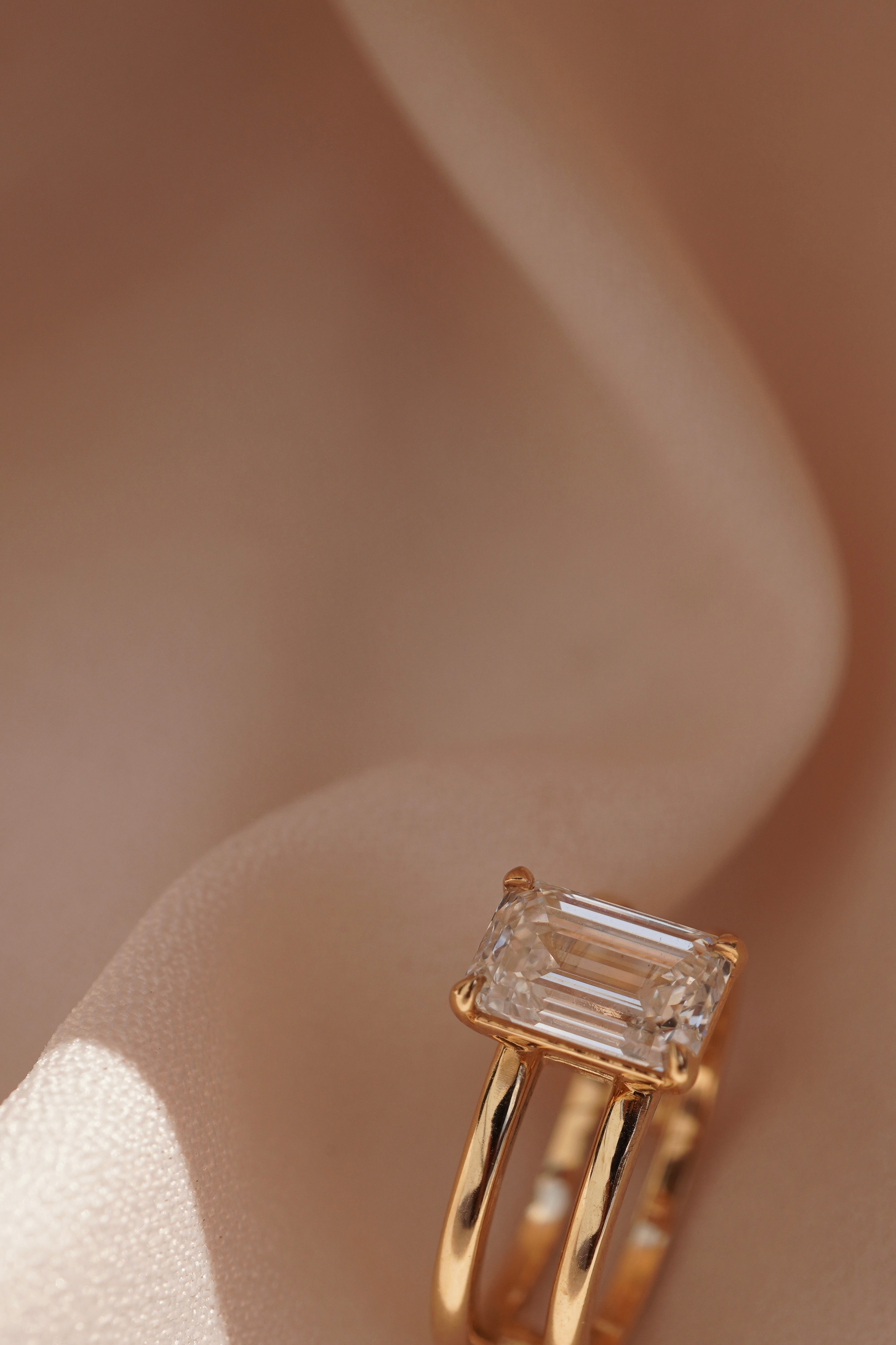 Emerald Twin Band Ring