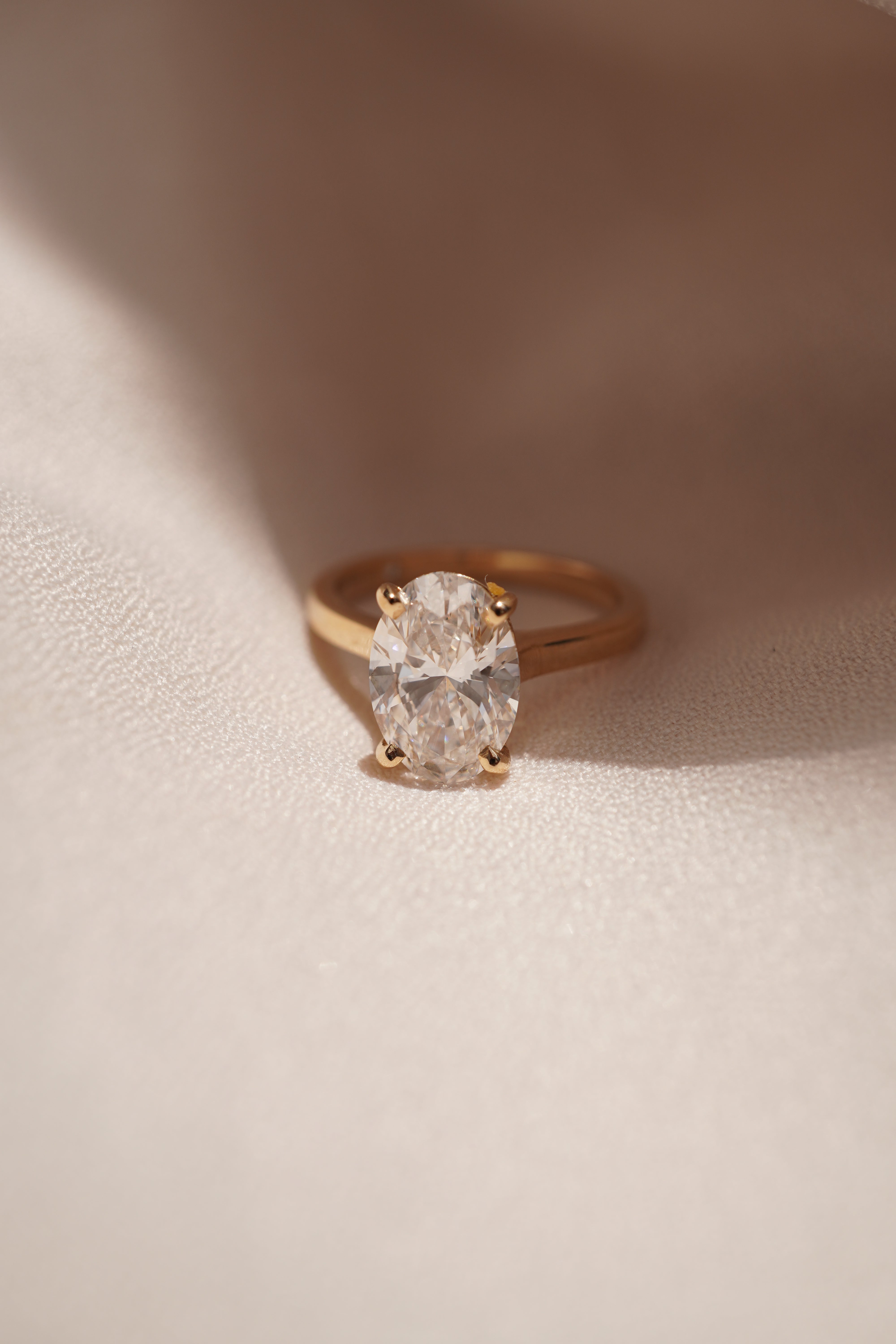 Oval Cathedral Solitaire