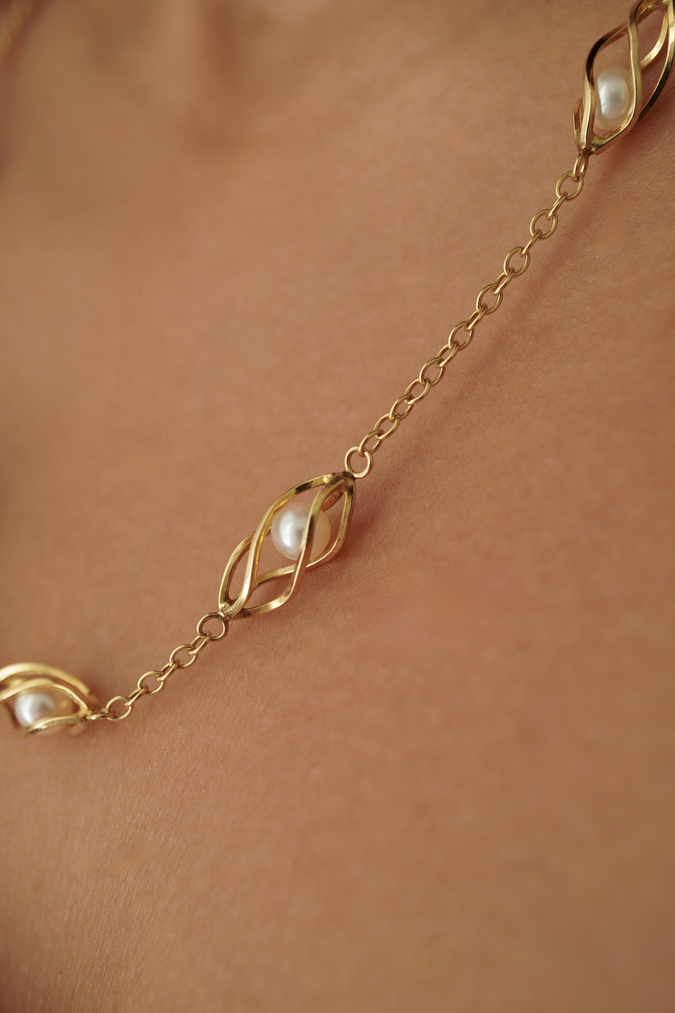 Vintage Pearl Swirl Necklace