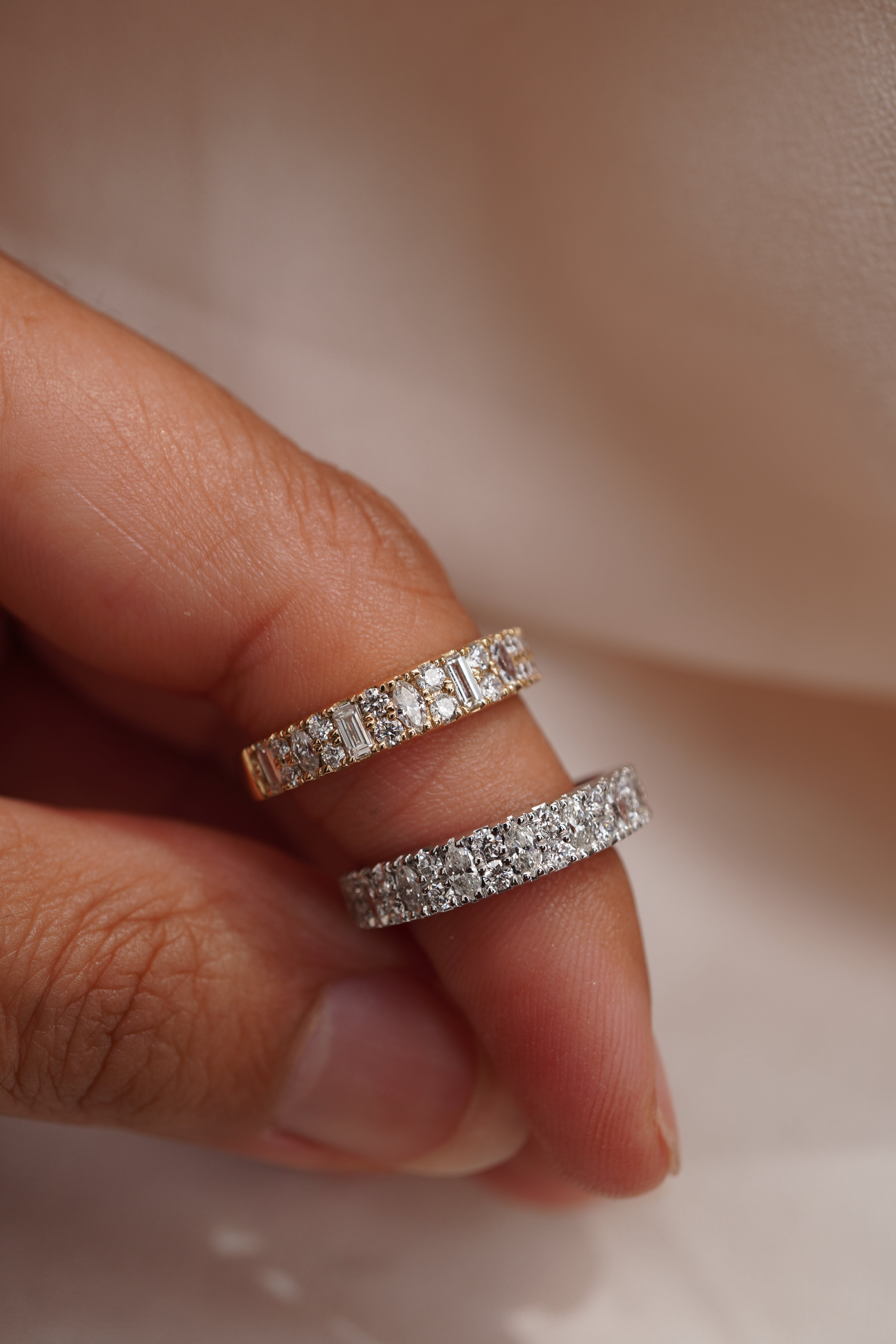 Multi-Stone Column Band