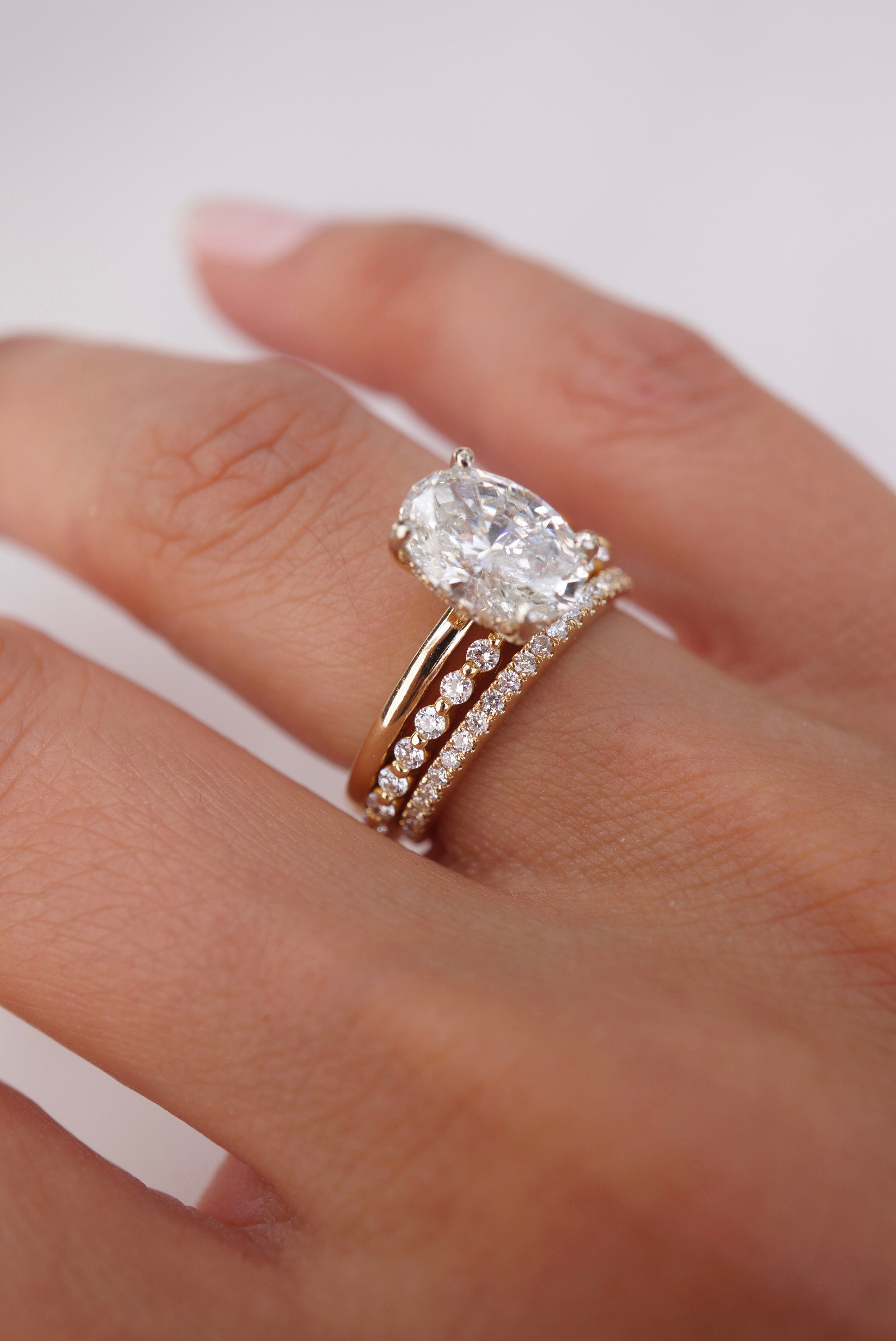 Natural Single Shared Prong Diamond Band