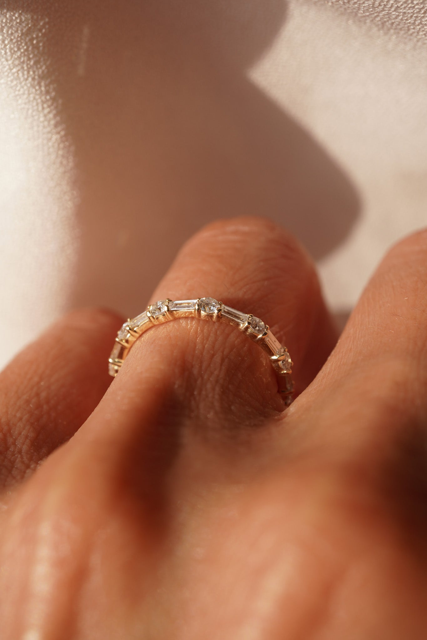 Alternating Baguette & Round Diamond Band