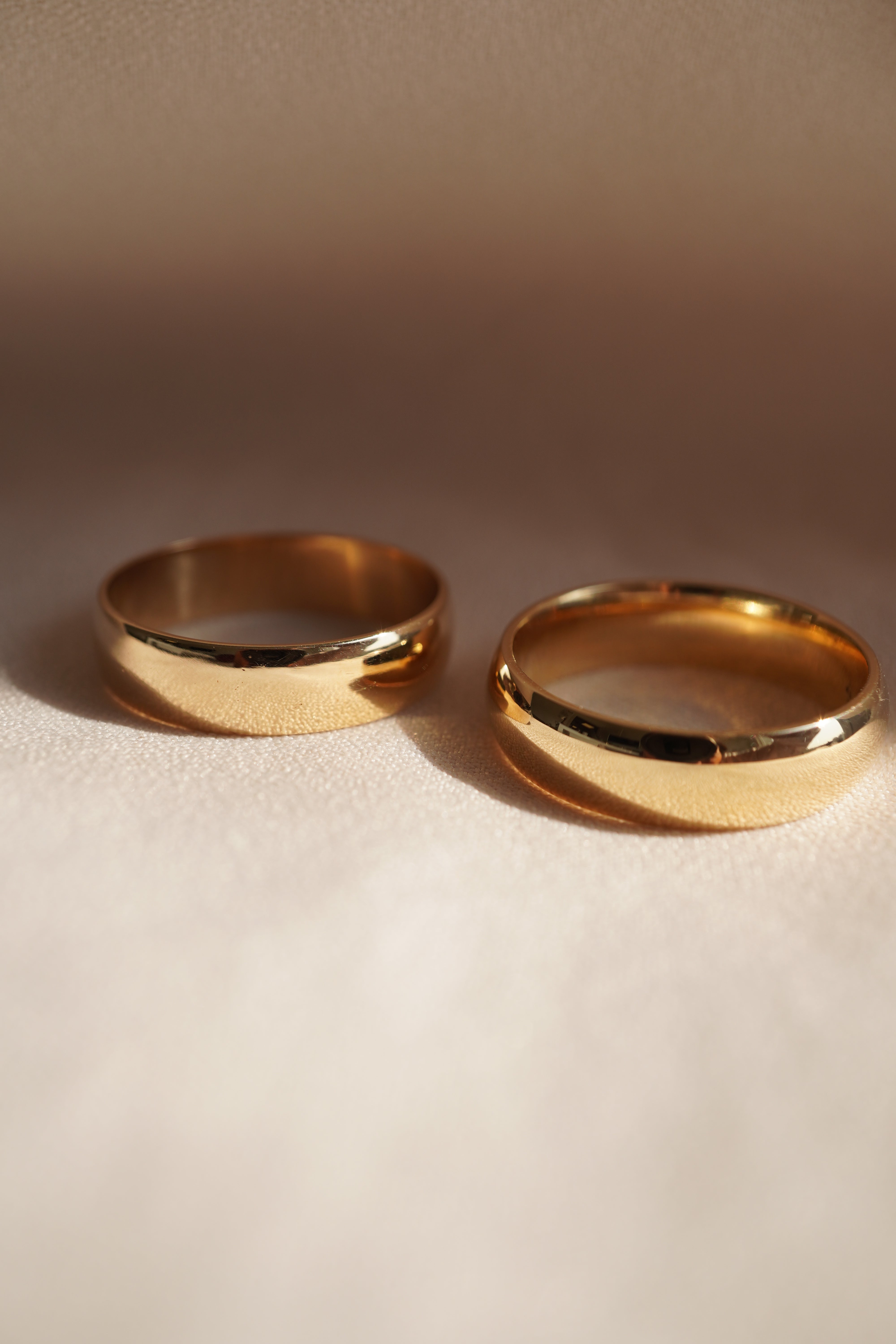 Classic Style Gold Band