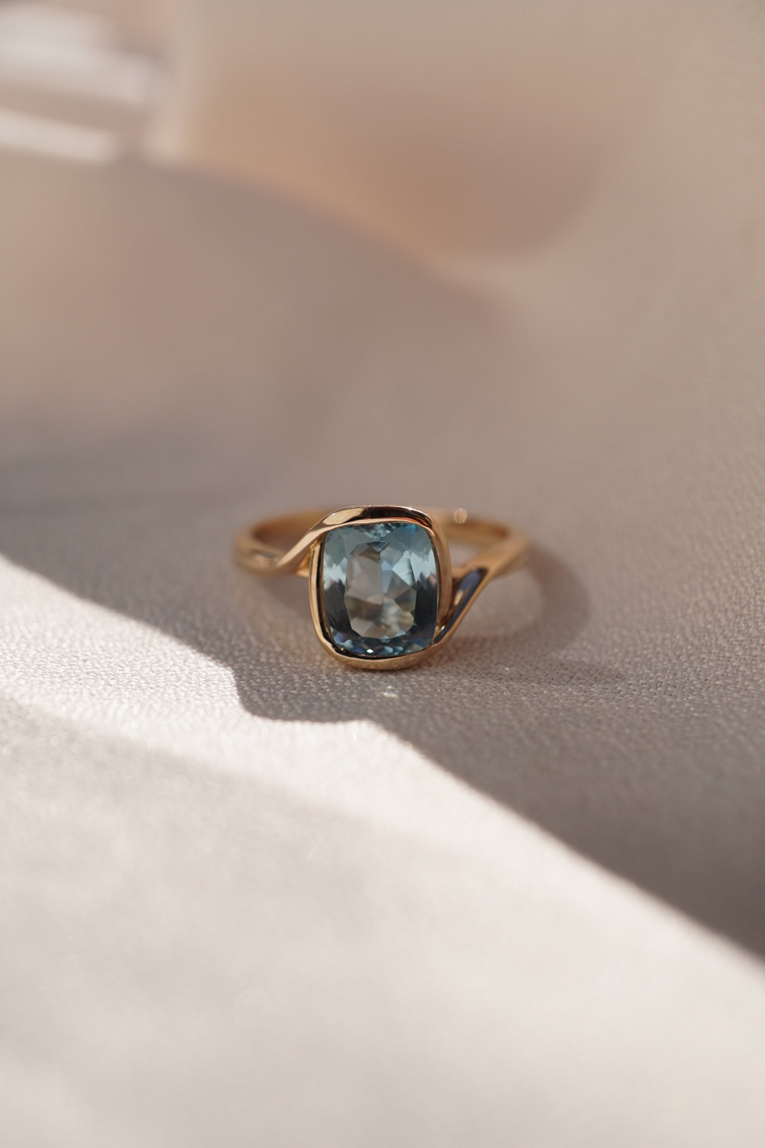 New Era of Engagement Rings: 5 Rules Couples are Breaking