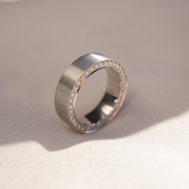 Inlay Diamond Band