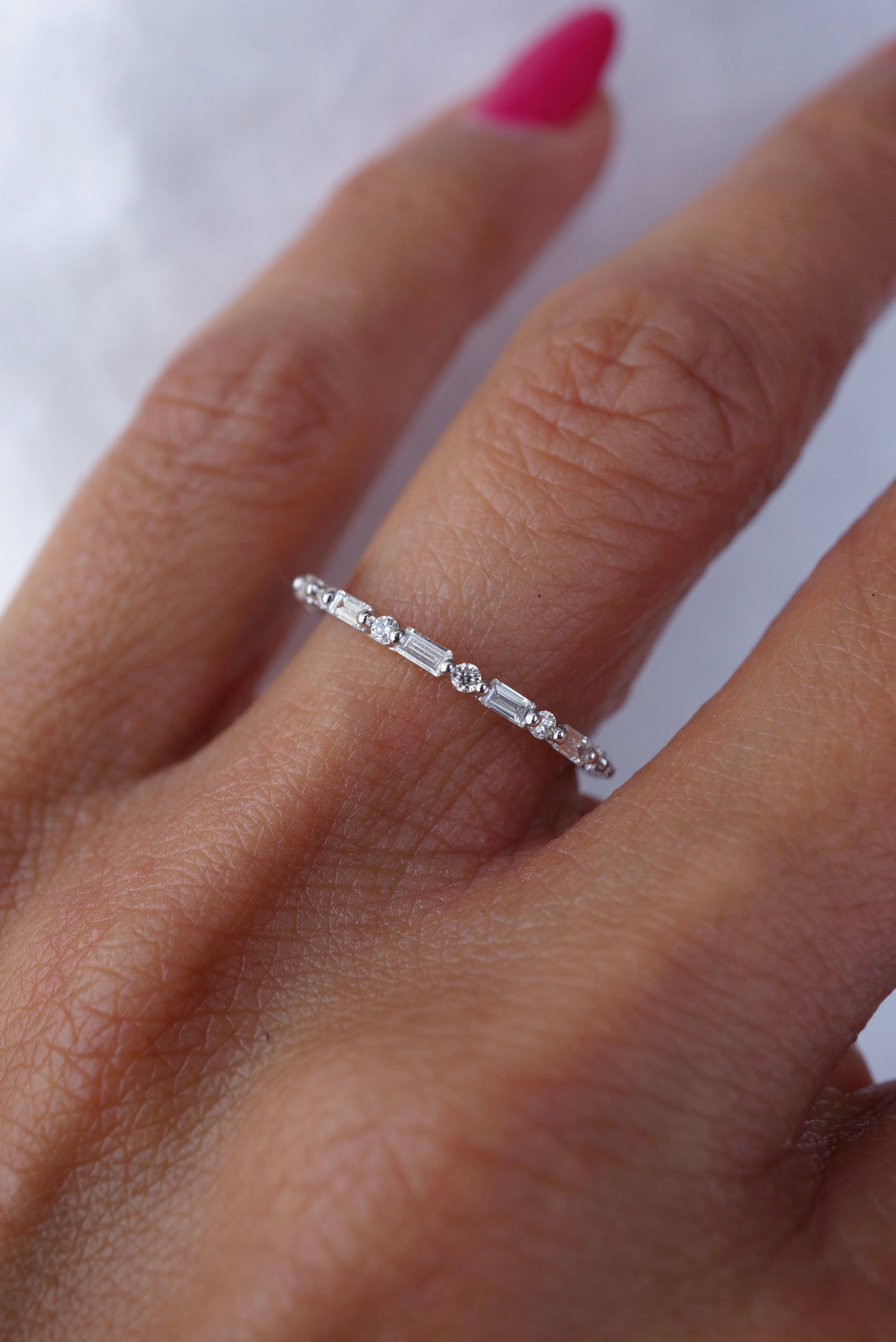 Round diamond thin band online
