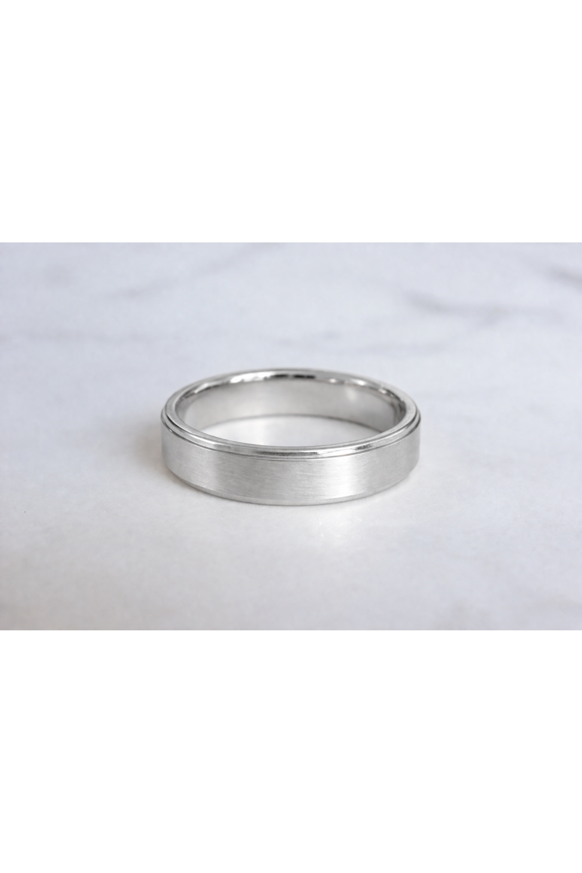 Step Edge Band